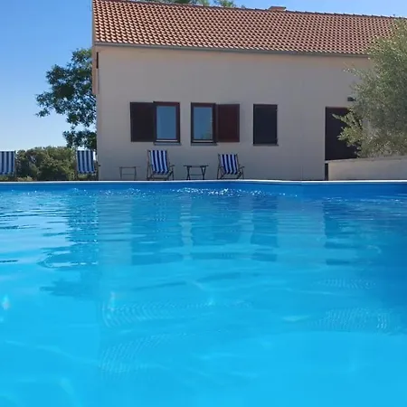 Kuca Za Odmor Mira