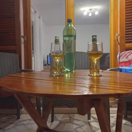 Kuca Za Odmor Mira בית נופש *