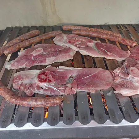 Kuca Za Odmor Mira בית נופש
